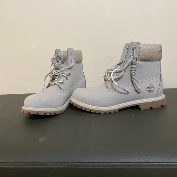Timberland Women's Light Gray Combat Boots - Picture 1 of 4